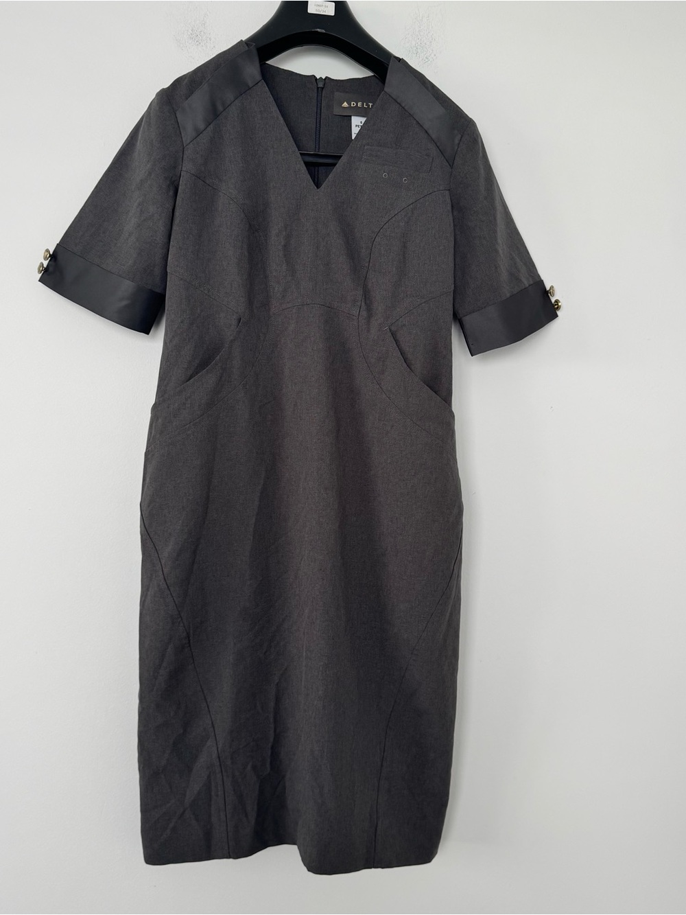 Delta Air Lines Flight Attendant Uniform Dress Women 6 P Gray V-Neck Air Hostess